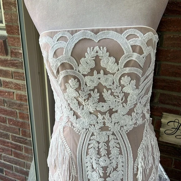 Dress The Population Viviana Embellished Mesh Midi-Dress Size Medium NWT